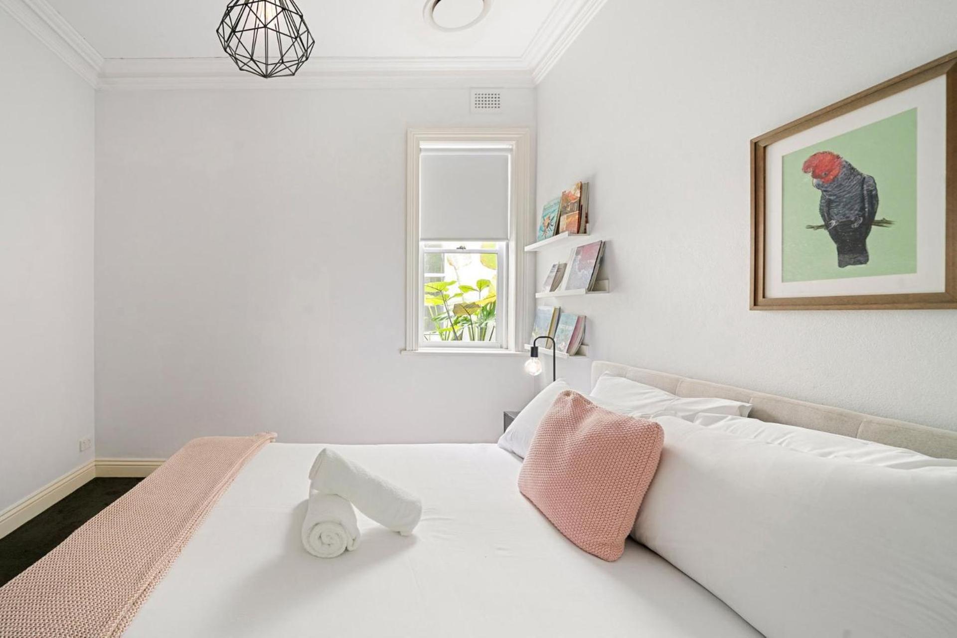 Cozy 3br W Relaxing Outdoor In Prime Location Homestay Sydney