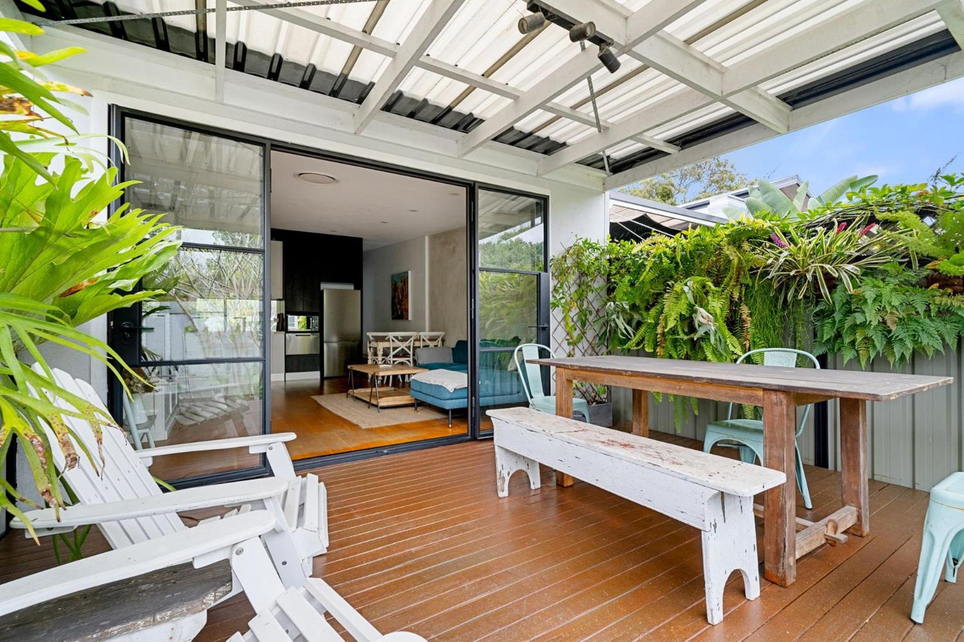 Cozy 3br W Relaxing Outdoor In Prime Location * Sydney